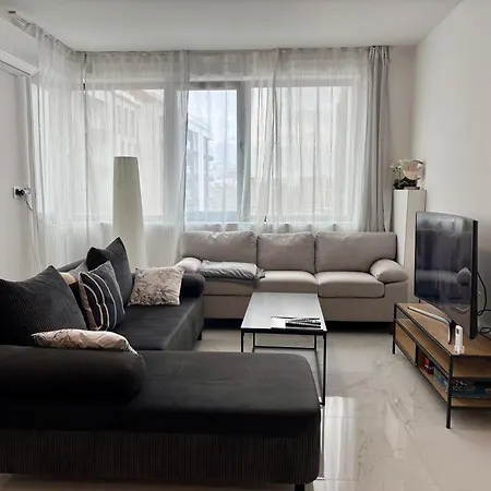 Casa Rosa By Vistay Residences Sofia - With Free Secured Parking Sofya