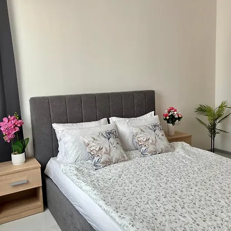 Casa Rosa By Vistay Residences Sofia - With Free Secured Parking Daire Sofya