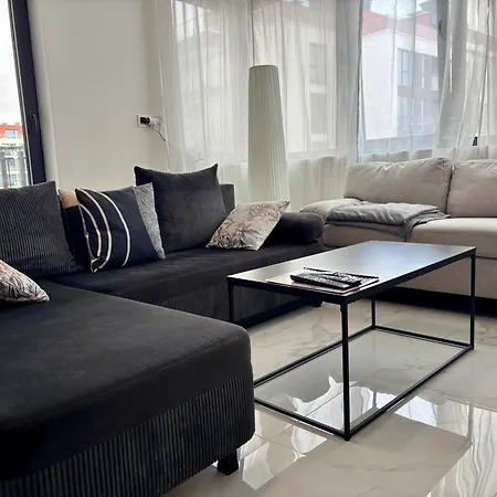 Casa Rosa By Vistay Residences - With Free Secured Parking
