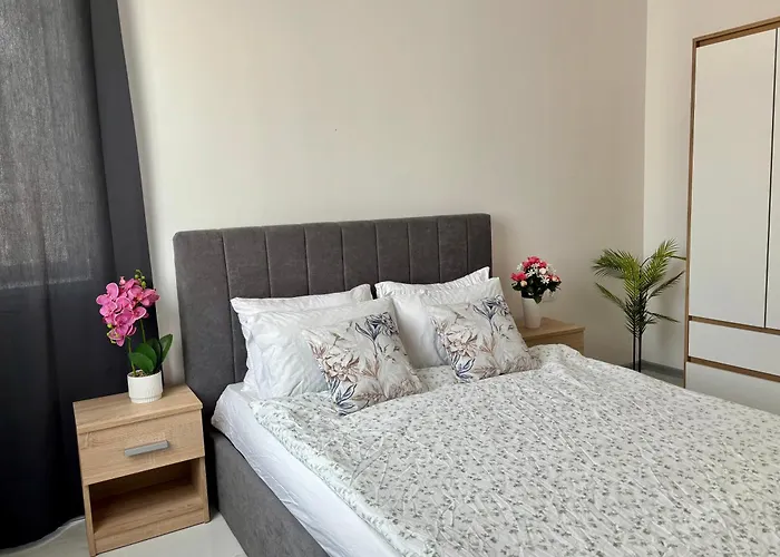 Casa Rosa By Vistay Residences Sofia - With Free Secured Parking Daire Sofya