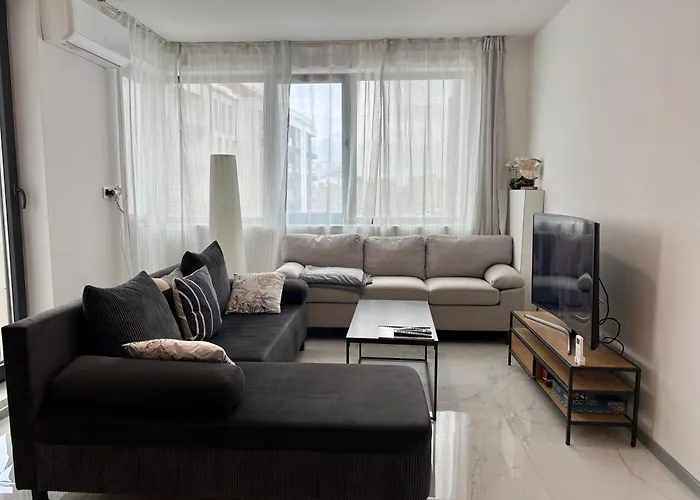 Casa Rosa By Vistay Residences Sofia - With Free Secured Parking Szófia